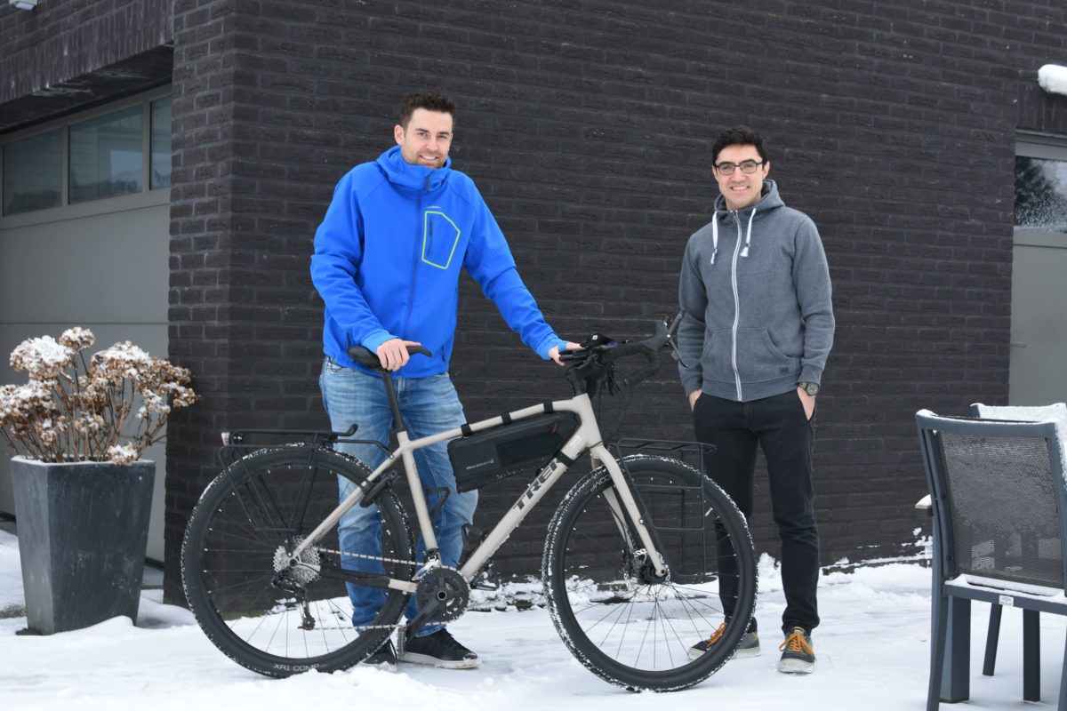 Nick Steemans fietsreis Iran + Cøpywriter Gabriel // __ photograph owned by __ Rocket Copywriting //