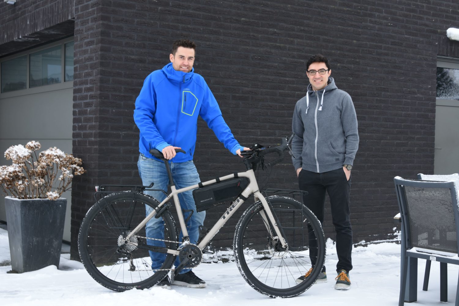 Nick Steemans fietsreis Iran + Cøpywriter Gabriel // __ photograph owned by __ Rocket Copywriting //